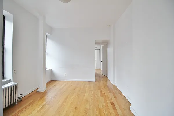 Rented by Julianna Realty Corp | media 15