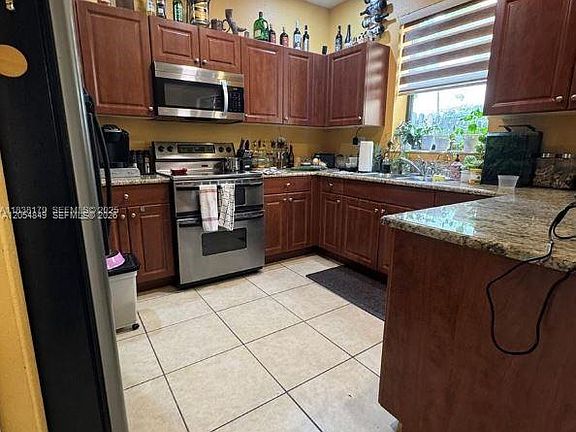 5th image of 23477 SW 112th Pl