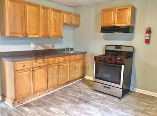 942 Maple Ter, Darby, PA 19023