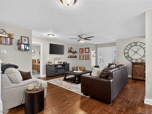 4th image of 419 Nold Ave