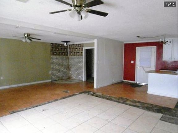 3rd image of 1911 Park St