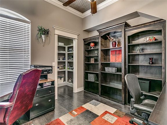 5th image of 8601 NW 125th St