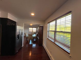 (Undisclosed Address), Syosset, NY 11791