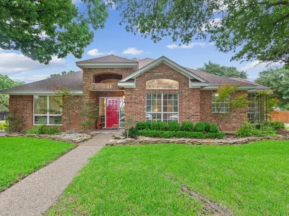 848 Country Lane Dr, Mc Gregor, TX 76657