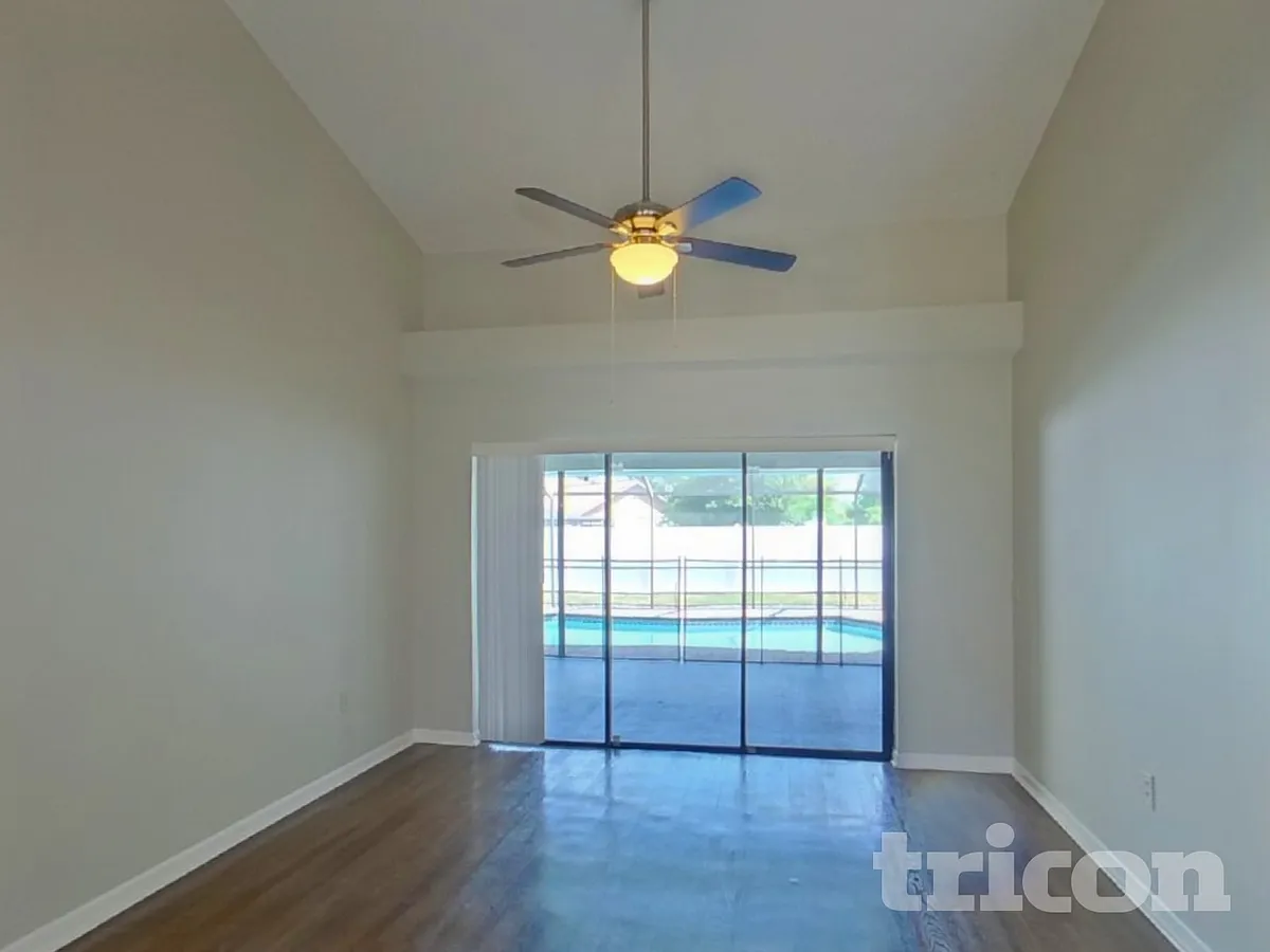 Building Photo - 1808 S Golfview Dr