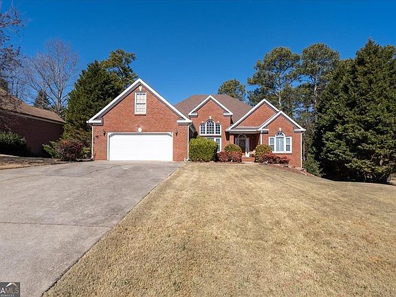4th image of 1175 Lewis Ridge Cir