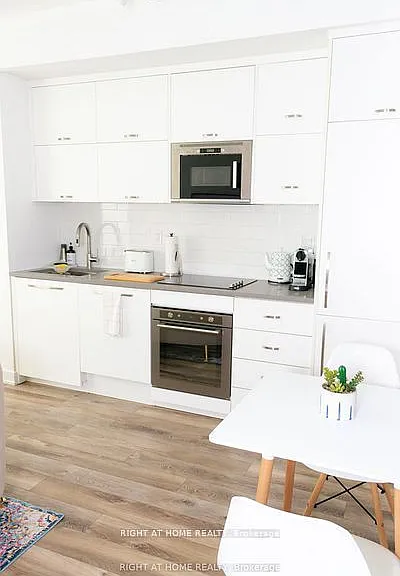 106 Dovercourt Rd #515 — Photo 7