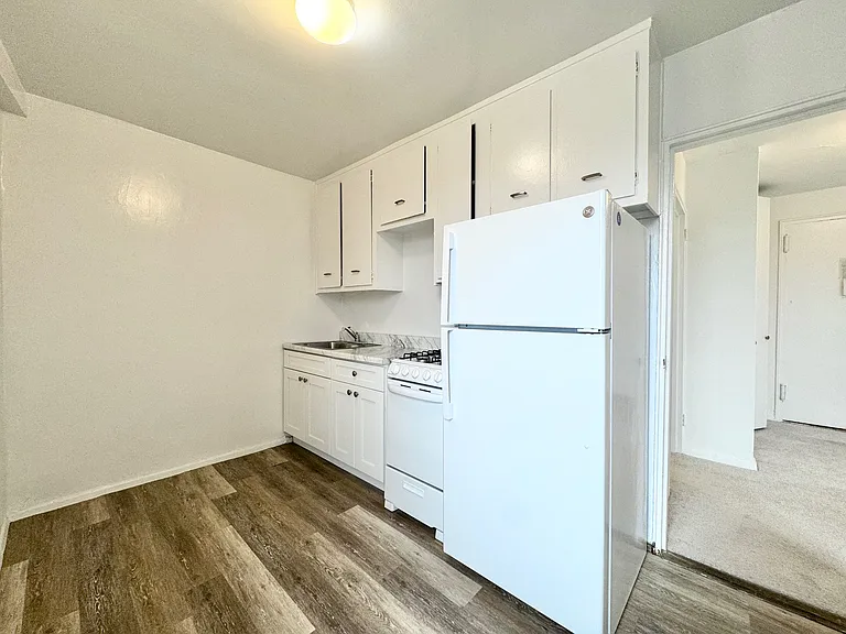 142-27 Barclay Ave #6B — Photo 7