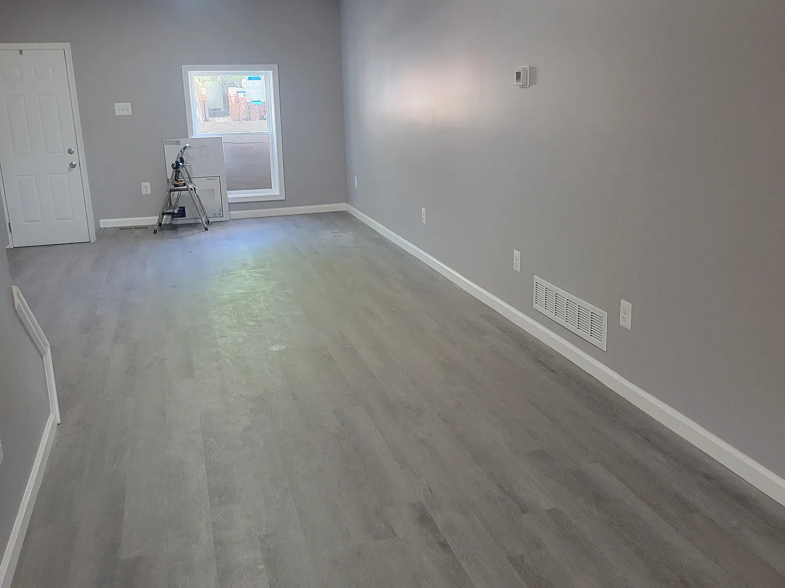3419 Esther Pl — Photo 4