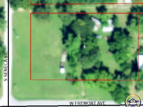 330 W Fremont Ave #3, Burlingame, KS 66413