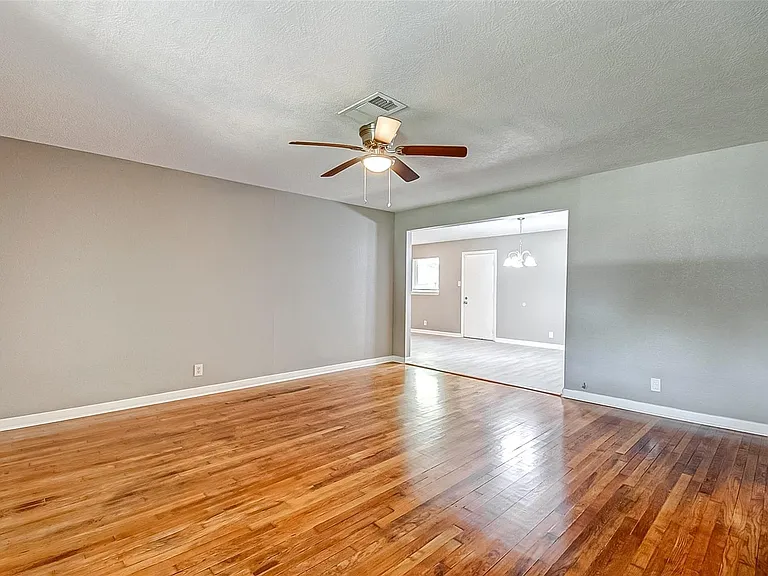 213 Newman Rd — Photo 3