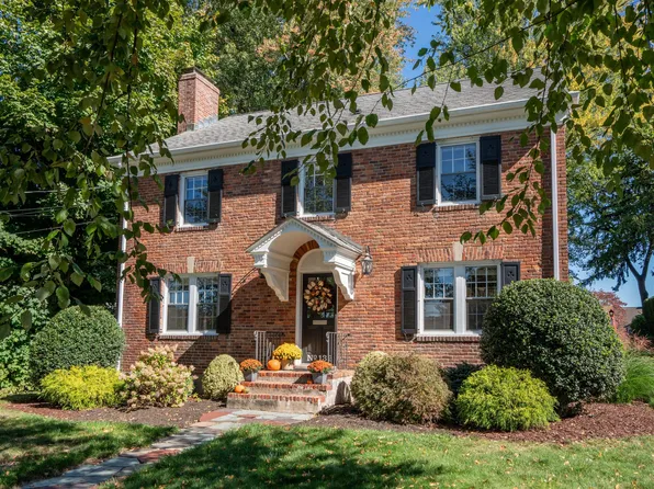 132 North Main Street, West Hartford, CT 06107