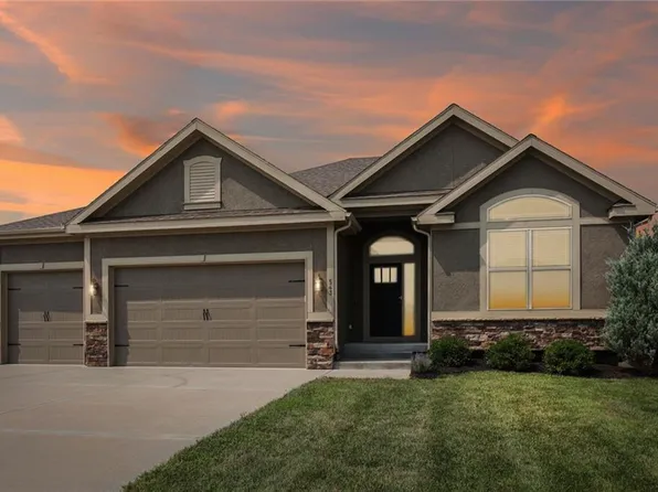 543 NW 110th Ter, Kansas City, MO 64155