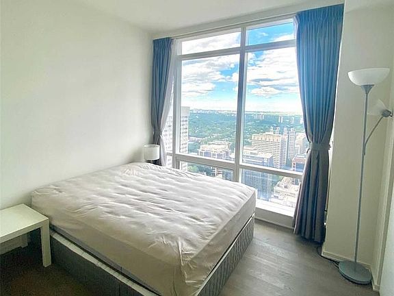 4th image of 1 Bloor St #3704