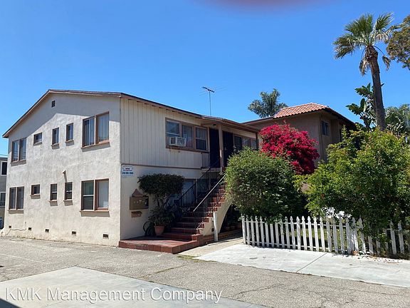 2nd image of 10730 Rose Ave