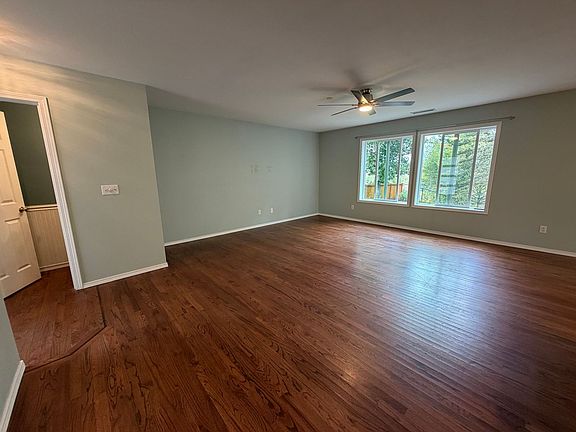 5th image of 1924 Jensen Ave