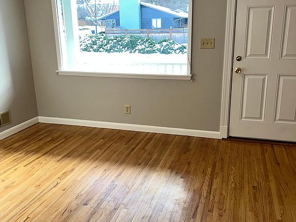 3rd image of 633 E 21st Ave