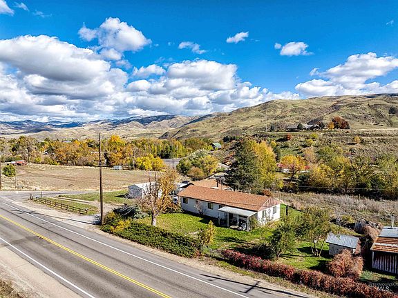 4th image of 359 Highway 55