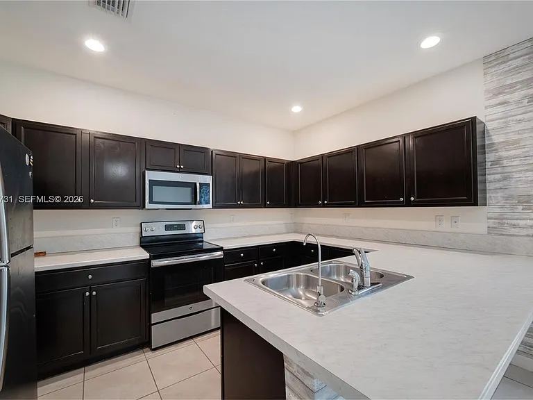 11508 SW 248th Ln #11508 — Photo 11