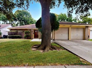 3214 Chalfont Dr, Houston, TX 77066