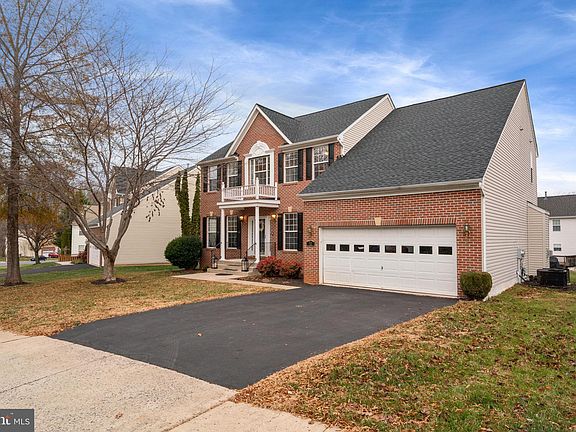 3rd image of 52 Saint Adams Dr