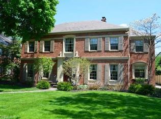 2947 Torrington Rd, Shaker Heights, OH 44122