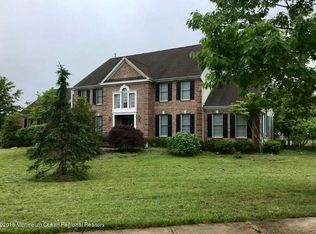 31 Gallant Fox Dr, Tinton Falls, NJ 07724