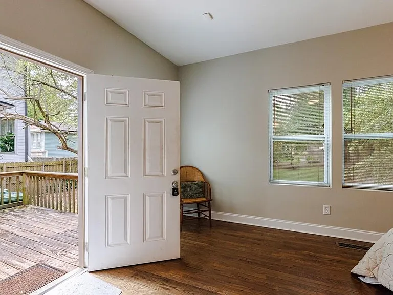 358 Clifford Ave — Photo 13