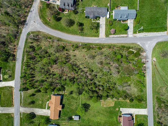 3rd image of 298 Willow Brook Dr