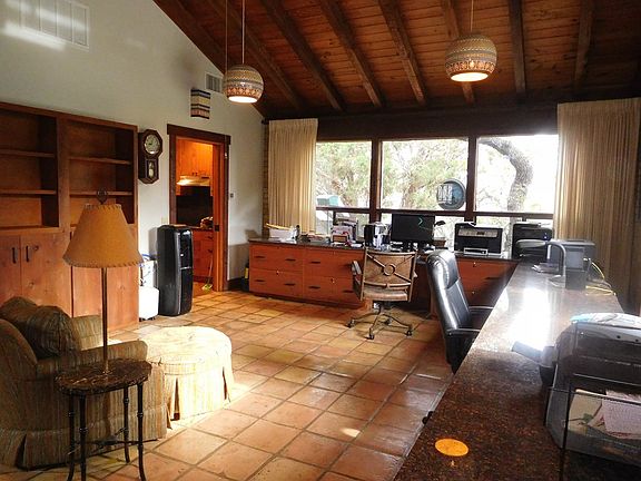 3rd image of 210 Aqua Vista Dr