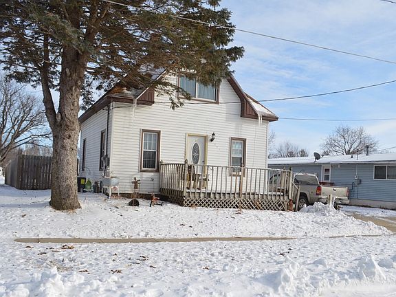 2nd image of 906 Monroe St