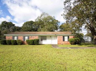 46003 Sunset Dr, Bay Minette, AL 36507