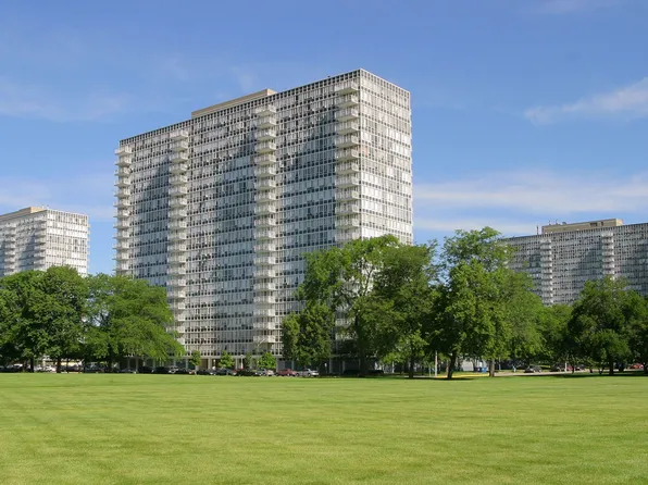 Lake Meadows Apartments