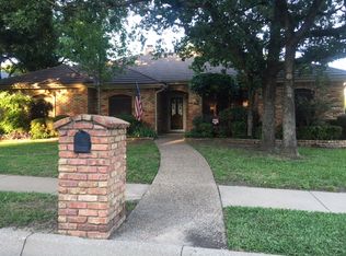 2524 Stonegate Dr N, Bedford, TX 76021
