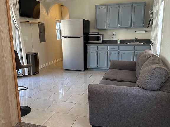 4th image of 39319 Pine Creek Pl