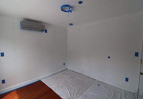 5th image of 211 Kingsland Ave #4B