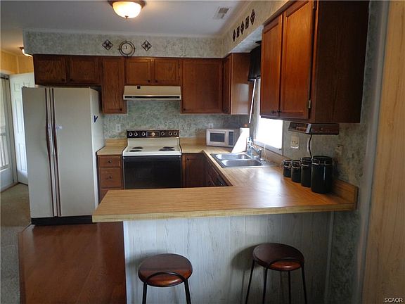 4th image of 33616 Briar Ct N #4