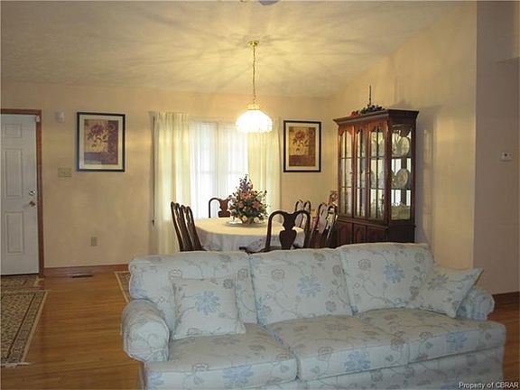 4th image of 705 Cressfield Dr