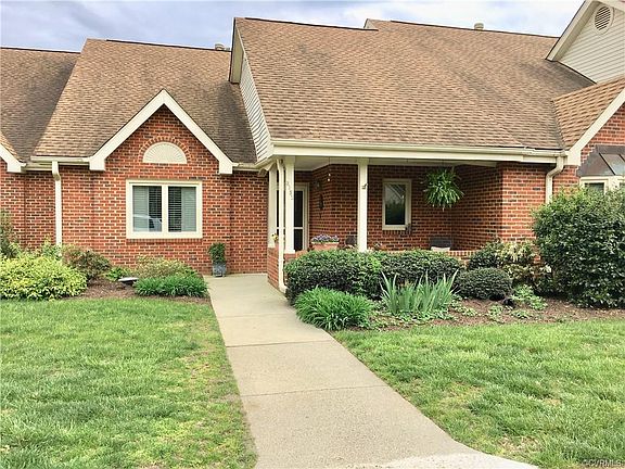 2nd image of 3152 Lake Village Dr