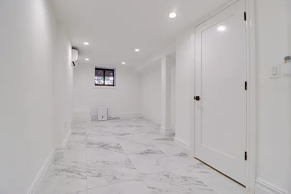 Rented by New York Realty Minimax Inc | media 9