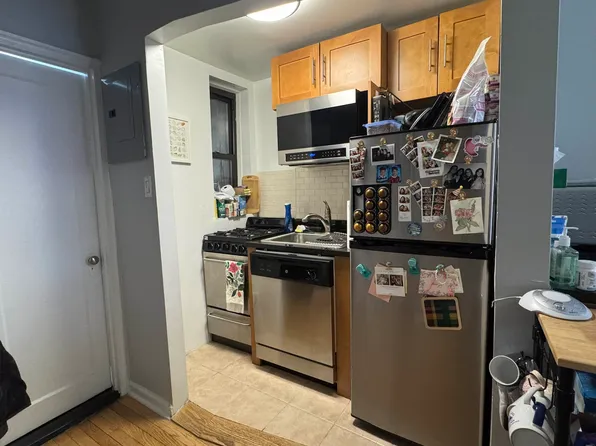 171 E 90th St APT 3C, New York, NY 10128