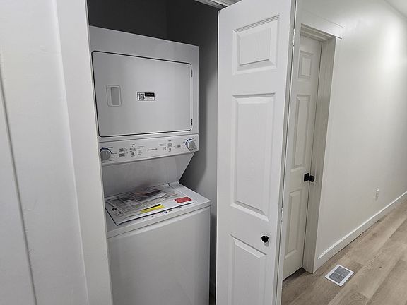 5th image of 1728 Stanton Ave APT 1
