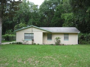 107 Woodlawn Rd, Satsuma, FL 32189