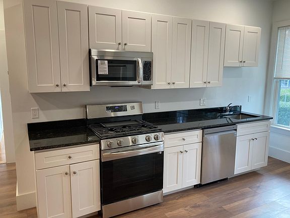 3rd image of 41 Grandview Ave