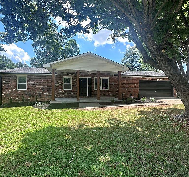 1st image of 1821 Ash Dr