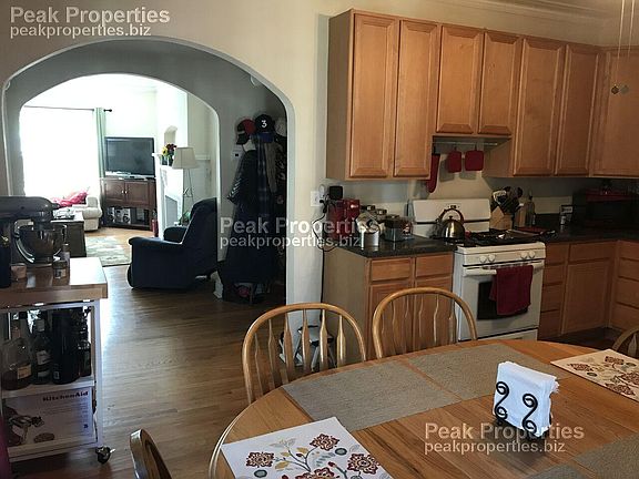 5th image of 4452 N Winchester Ave APT 1