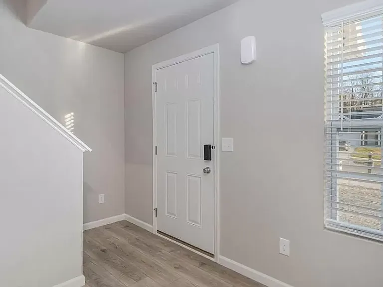 6354 Wood Hollow Ave — Photo 5