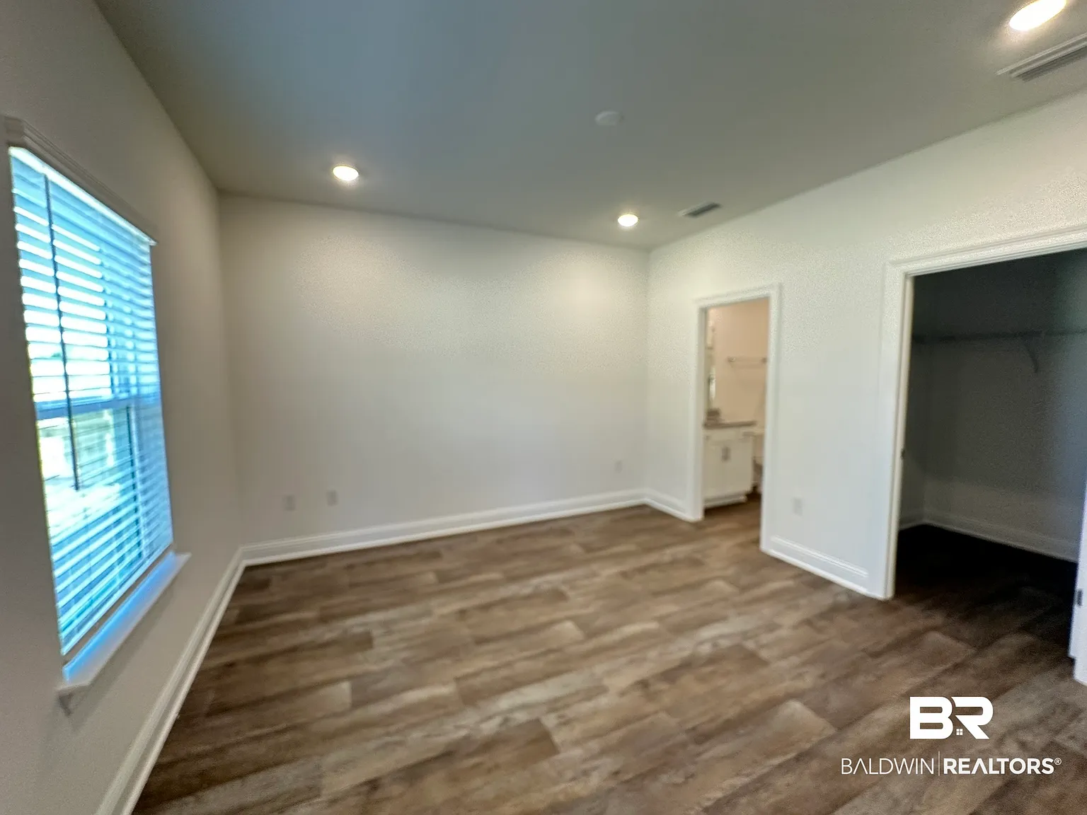 4 bed, 2.0 bath, 1504 sqft, $2,000 — Photo 4