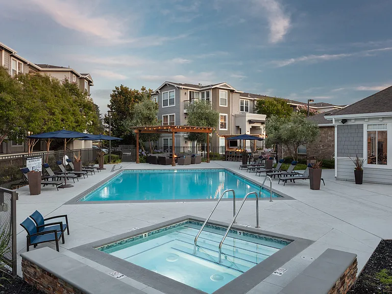 Montrachet Apartments — Photo 17