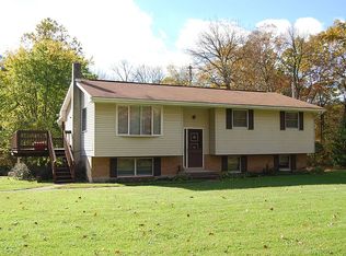 222 Baldy Hill Rd, Alburtis, PA 18011